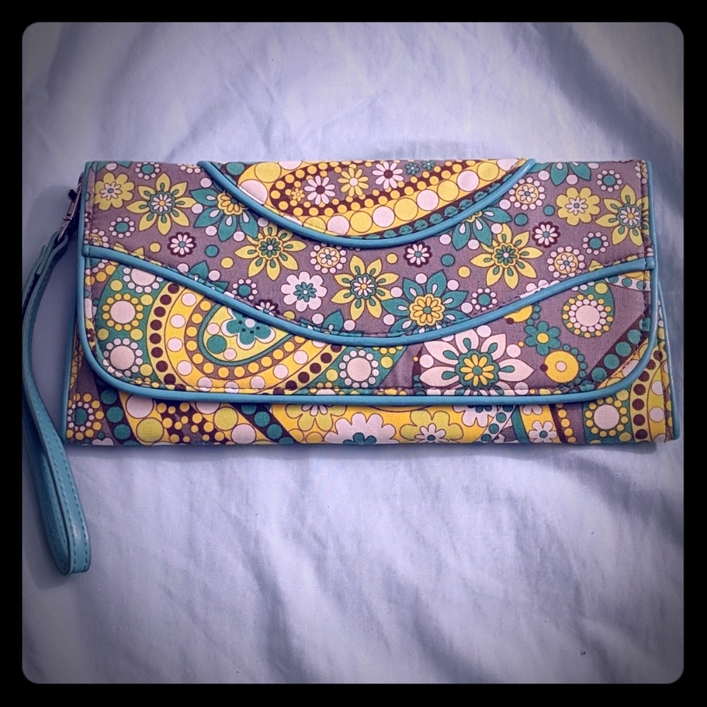 Vera Bradley spring clutch (lemon parfait)